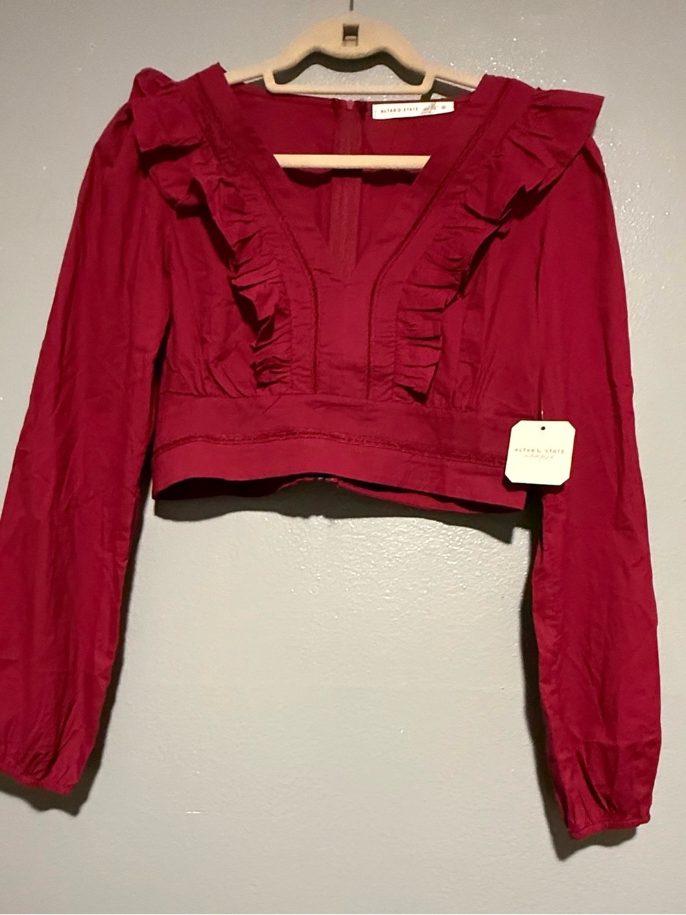 NWT Altar'd State burgundy Ruffle V-Neck Long Sleeve Crop Top size S